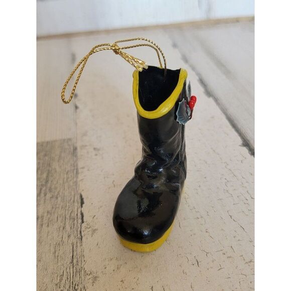 Firefighter black boot mistletoe ornament Xmas - Picture 2 of 5